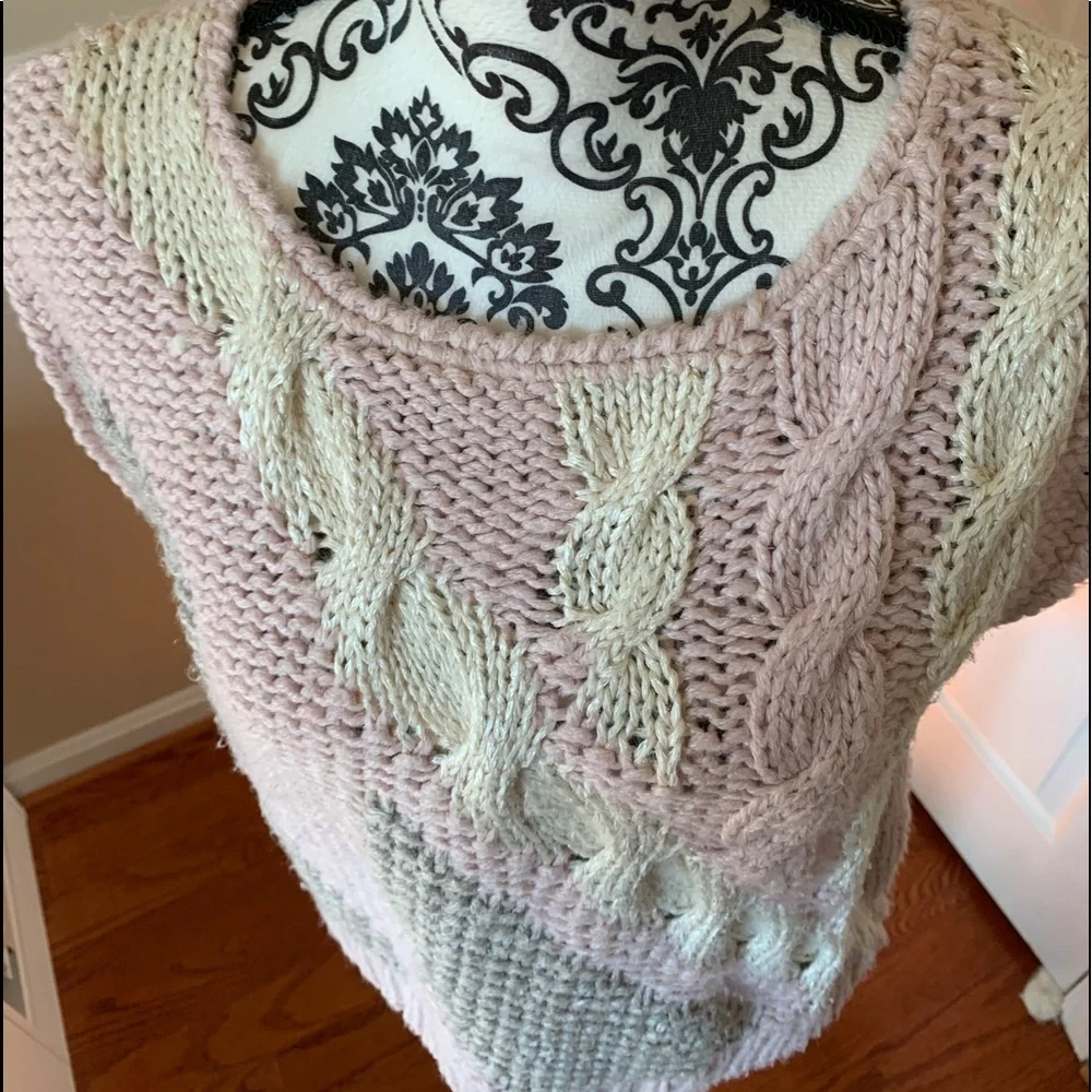 1980’s vintage hand knit sweater vest, size Lg. - Picture 3 of 6